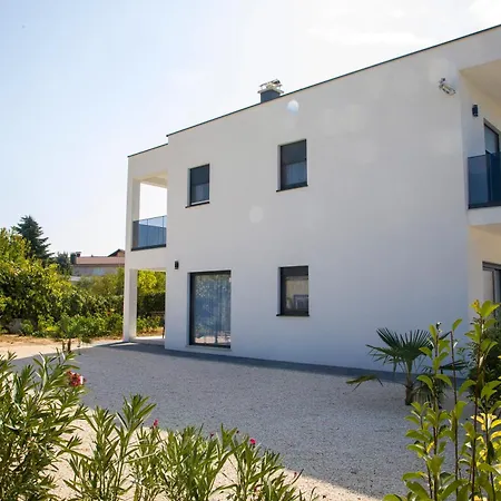 Lumiere - Downtown Villa Liyubuşka